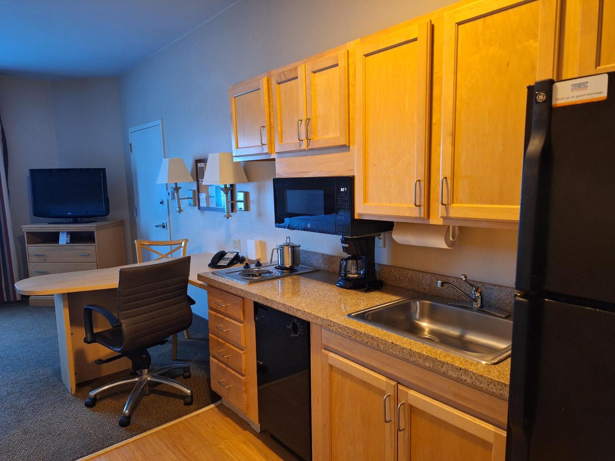 Candlewood Suites Junction City - Ft. Riley By Ihg Exteriör bild